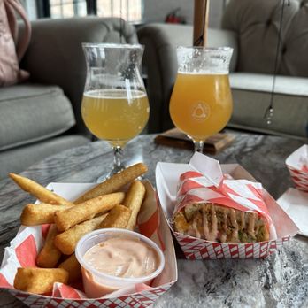 Round Table Brewery - Chopped chicken cheese and yucca fries - Breweries Near Me - Garnerville, New York