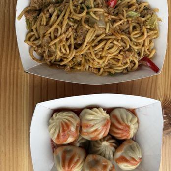 Taste De Everest - Keema noodles and steamed momo - Himalayan/Nepalese Near Me - Hillsboro, Oregon Taste De Everest - Keema noodles and steamed momo - Himalayan/Nepalese Near Me - Hillsboro, Oregon