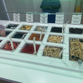 16 Handles - Toppings - Ice Cream & Frozen Yogurt Near Me - Missouri City, Texas 16 Handles - Toppings - Ice Cream & Frozen Yogurt Near Me - Missouri City, Texas