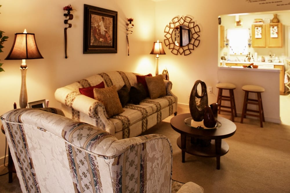 FIELDCREST Updated June 2024 3731 Delmont St, Richmond, Virginia