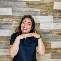Stunning Smiles of Lake Forest - Dental Assistant, Preparing patients for dental procedures, such as cleanings, fillings, and extractions.
Assisting the dentist.