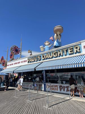 Paul's Daughter by null