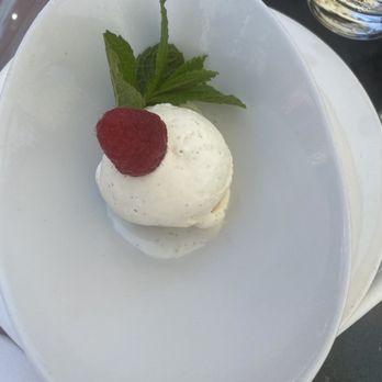 Geoffrey's Malibu - Seafood Near Me - Malibu, California