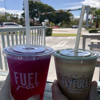 Flyfuel Food - Dragonfruit Mango Lemonade & Flyproof Coffee - Acai Bowls Near Me - Aventura, Florida