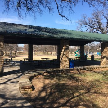 Meadowbrook Park & Sculpture Garden - Parks Near Me - Arlington, Texas