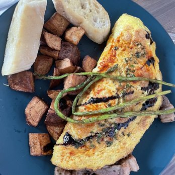 Kaffe Haus - Ny tips with manchego omelet - Breakfast & Brunch Near Me - San Juan, Puerto Rico Kaffe Haus - Ny tips with manchego omelet - Breakfast & Brunch Near Me - San Juan, Puerto Rico