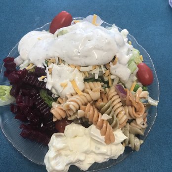 Mom's Cafe - Salad bar trip included with meal. - Salad Near Me - Salina, Utah