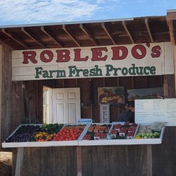Robledo's Farm Fresh Produce