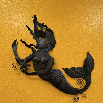 Mermaid Garden Cafe - Wall decor - Sandwiches Near Me - Klamath Falls, Oregon