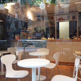 Alzaia - Da fuori... - Bookstores Near Me - Florence, FI