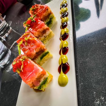 Starfish - Hako Pressed Sushi 4 pcs - Asian Fusion Near Me - Laguna Beach, California Starfish - Hako Pressed Sushi 4 pcs - Asian Fusion Near Me - Laguna Beach, California