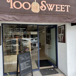 Too Sweet - One of the many places selling frozen chocolate covered bananas.