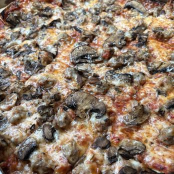 PIZZ'AMICI - Sausage mushroom - Pizza Near Me - Chicago, Illinois