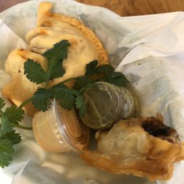Left: beef empanada (rating: 4/5), right: ratatouille empanada (vegetarian) (rating: 4/5)