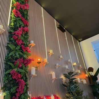 Desvelados - Ambience - Mexican Near Me - Santa Monica, California