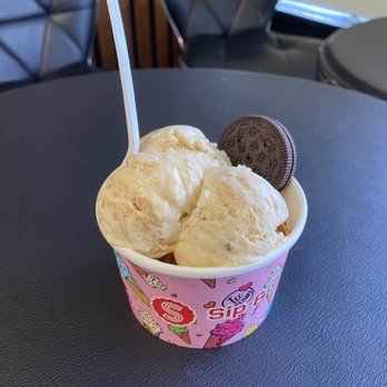 Sip & Scoop - 2 scoop Peanut Butter & Salted Carmel, at Sip & Scoop in Monroe, CT. - Ice Cream & Frozen Yogurt Near Me - Monroe, Connecticut