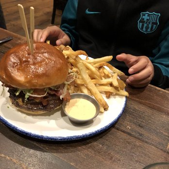 Park Distillery - Park Burger w/bacon - Canadian (New) Near Me - Banff, Alberta Park Distillery - Park Burger w/bacon - Canadian (New) Near Me - Banff, Alberta