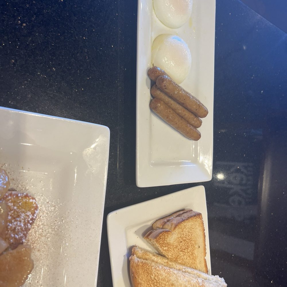 Keke's Breakfast Cafe - Side of toast with my breakfast combo - Breakfast & Brunch Near Me - Largo, Florida Keke's Breakfast Cafe - Side of toast with my breakfast combo - Breakfast & Brunch Near Me - Largo, Florida