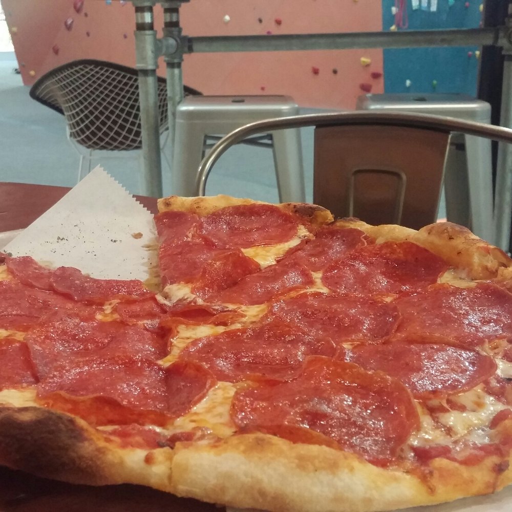 5 Ate Cafe - Pepperoni pizza - Pizza Near Me - Spring, Texas