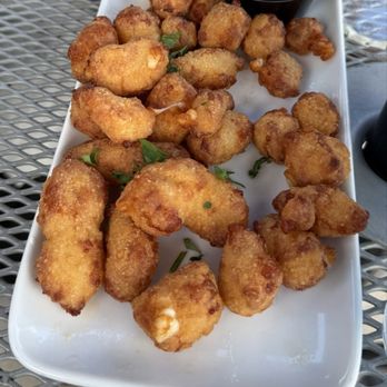 Fox River Brewing - Cheese curds - Sports Bars Near Me - Oshkosh, Wisconsin
