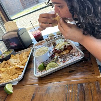EL TACO H - Updated April 2025 - 271 Photos & 191 Reviews - 213 E