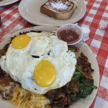 Dick's Uptown Cafe - mushroom spinach mess - Breakfast & Brunch Near Me - Cedar Hill, Texas