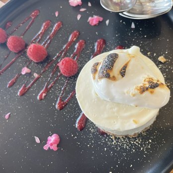 Pier 6 - Coconut banana Crème dessert - Seafood Near Me - San Leon, Texas Pier 6 - Coconut banana Crème dessert - Seafood Near Me - San Leon, Texas