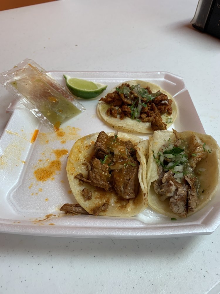 Food from Taqueria El Cazador