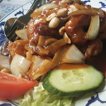 China Palace Restaurant - Knusprig gebackener Fisch Szechuan - Chinese Near Me - Buxtehude, NI China Palace Restaurant - Knusprig gebackener Fisch Szechuan - Chinese Near Me - Buxtehude, NI