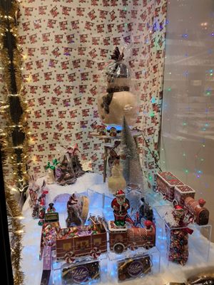 Li-Lac Chocolates (Bleecker St.) by null