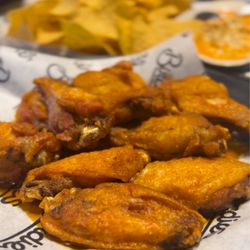 Birdies Grill House and Sports Bar - Wings