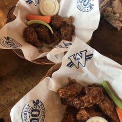 Wild Wing Whitby - Hot wings! Fast service!