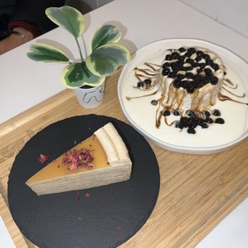 Kyo Matcha - Peach oolong crepe layer cake, brown sugar boba milk cap cake - Desserts Near Me - Falls Church, Virginia Kyo Matcha - Peach oolong crepe layer cake, brown sugar boba milk cap cake - Desserts Near Me - Falls Church, Virginia