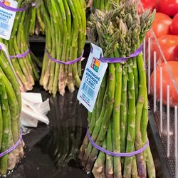 Schiel's Family Market