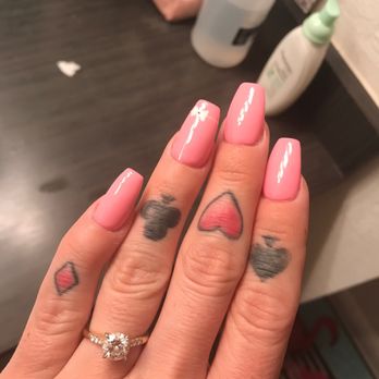 Glamour Nail Salon - Pink gel with a bow design - Nail Salons Near Me - Berkeley, California Glamour Nail Salon - Pink gel with a bow design - Nail Salons Near Me - Berkeley, California
