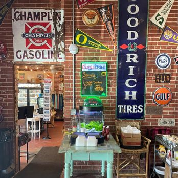 The Station Raw Bar - Seafood Near Me - Apalachicola, Florida