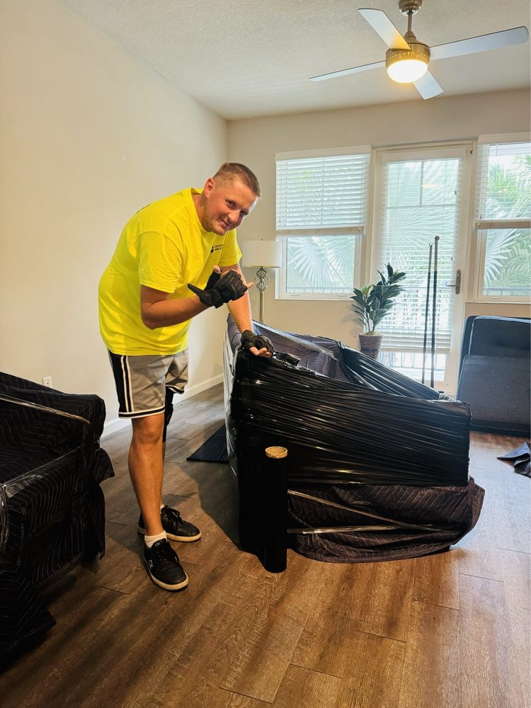 LIVE MOVING AND STORAGE INC