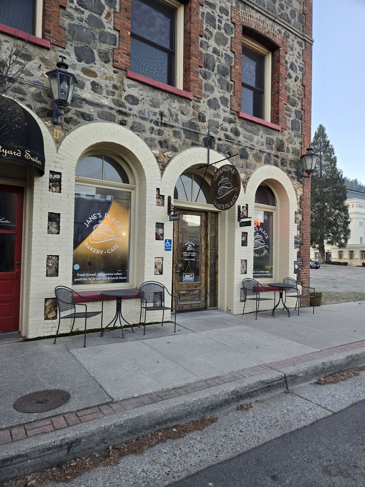 Grandma Janes Place Logo