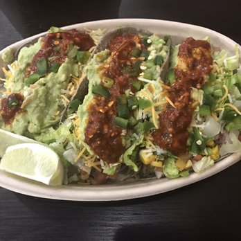 Maiz - Pork carnitas tacos on blue corn tortillas with all the toppings plus guacamole & guajillo (spiciest) - yum!! - Mexican Near Me - New York, New York Maiz - Pork carnitas tacos on blue corn tortillas with all the toppings plus guacamole & guajillo (spiciest) - yum!! - Mexican Near Me - New York, New York
