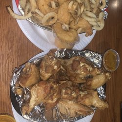The End Zone Bar & Grill - House Wings (16) French Fries