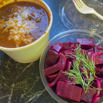 Black-Eyed Suzie’s - Beet salad and Turkey chili - New American Near Me - Kingston, New York Black-Eyed Suzie’s - Beet salad and Turkey chili - New American Near Me - Kingston, New York