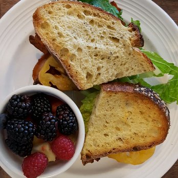 Garden Table - Broad Ripple - BLT - Juice Bars & Smoothies Near Me - Indianapolis, Indiana Garden Table - Broad Ripple - BLT - Juice Bars & Smoothies Near Me - Indianapolis, Indiana