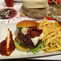 Bully's Oderzo - Hamburger mediterraneo con patatine