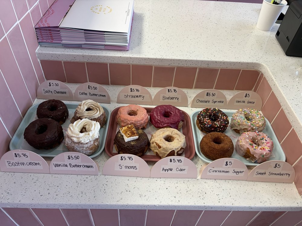 Scout’s Doughnuts Logo