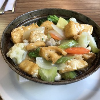 Charles Hotel - Hot Pot. Huge, fresh and perfectly cooked! - Hotels Near Me - Fraser Valley A, British Columbia
