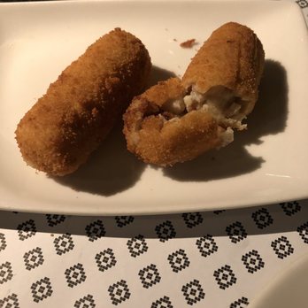 Vinitus - Croquettas - Tapas Bars Near Me - Barcelona, B Vinitus - Croquettas - Tapas Bars Near Me - Barcelona, B
