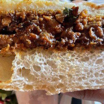 Dharma's Restaurant - Bbq Bluff Sandwich - Vegetarian Near Me - Capitola, California