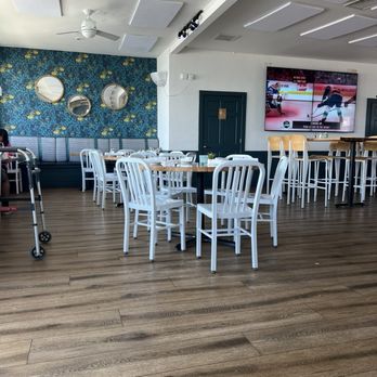 Zelda's - Inside seating - Bars Near Me - Capitola, California