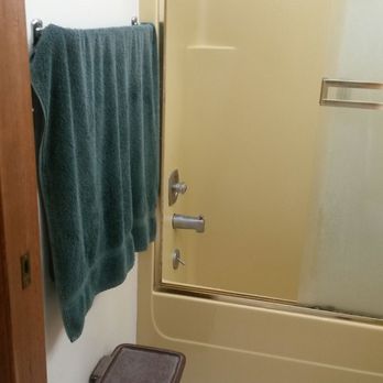 Lane Marble Interiors - Before pic, fiberglass one piece tub and shower unit. Circa 1970's. Ugh ! I mean ugly - Kitchen & Bath Near Me - Springfield, Oregon Lane Marble Interiors - Before pic, fiberglass one piece tub and shower unit. Circa 1970's. Ugh ! I mean ugly - Kitchen & Bath Near Me - Springfield, Oregon