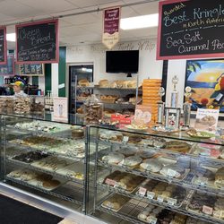 Uncle Mike's Bake Shoppe - Tons of choices!